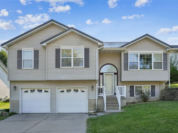 1318 34th St SE, Cedar Rapids, IA 52403