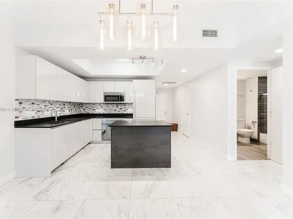 1010 Brickell Ave Unit 1409, Miami, FL 33131