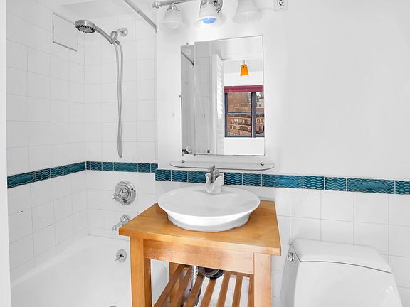 4th image of 225 E 36th St APT 15K