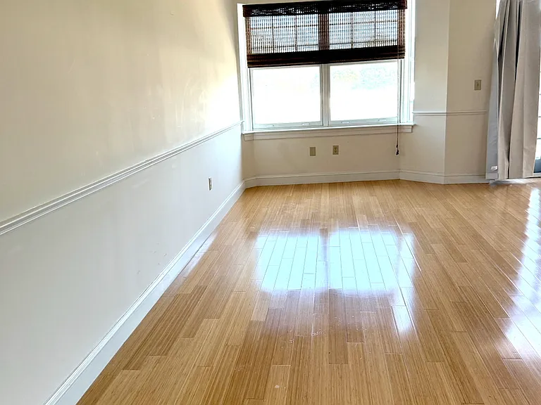 10 Vernon St #305 — Photo 11