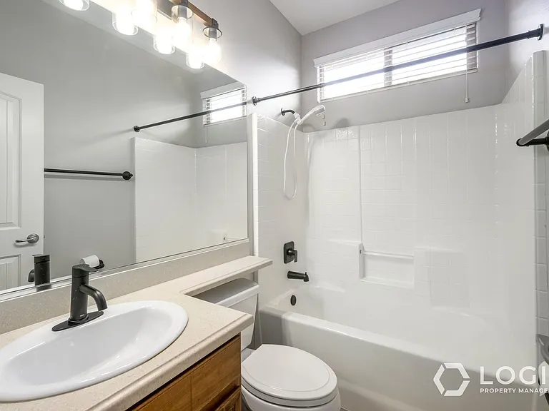 2445 E White Horse Dr — Photo 23