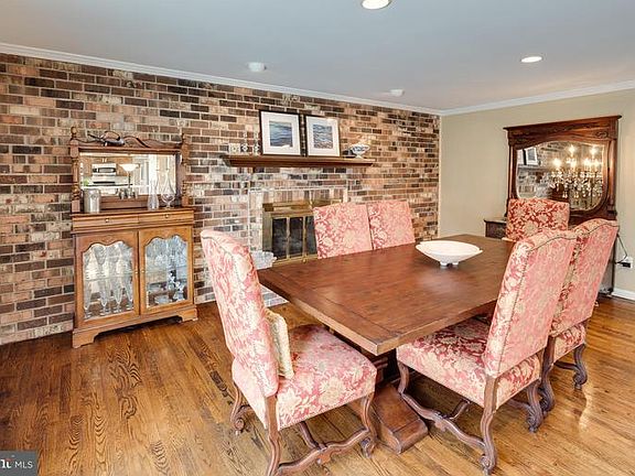 5th image of 12113 Metcalf Cir