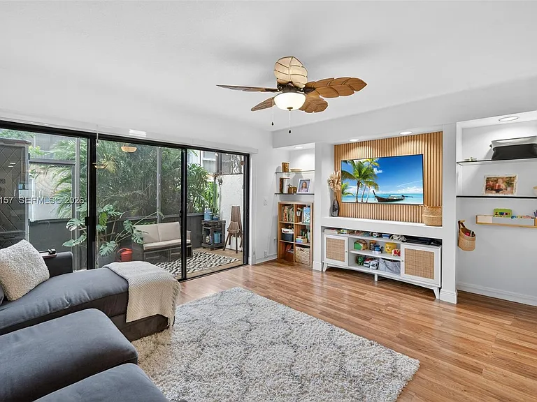 4250 SW 70th Ter — Photo 19