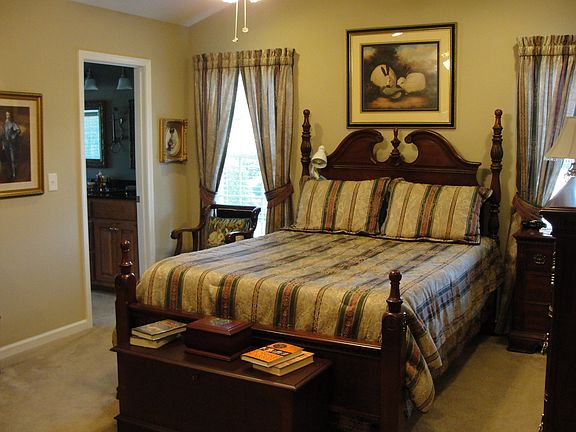 3rd image of 3162 Covington Way
