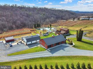 552 Mountain Rd, Dalmatia, PA 17017