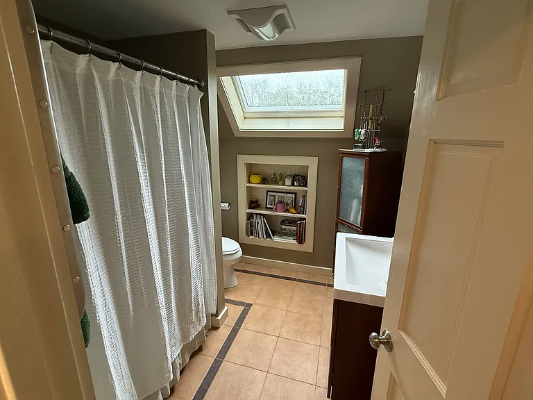 808 S End Rd — Photo 34