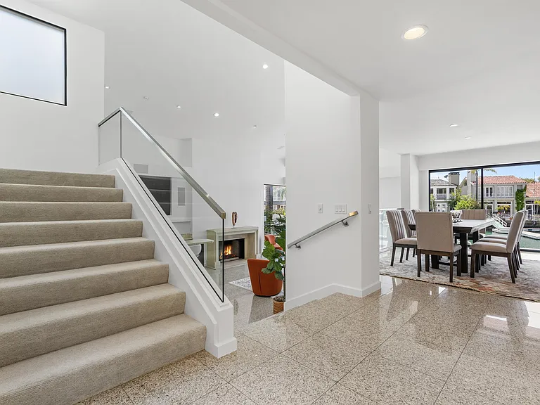 715 Bayside Dr — Photo 11