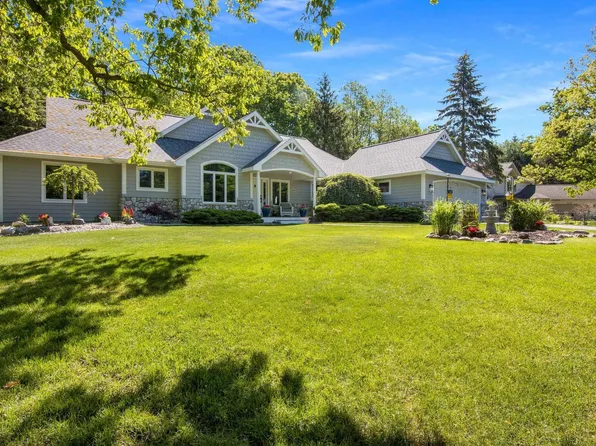 3640 Kennedy Pl, Williamsburg, MI 49690