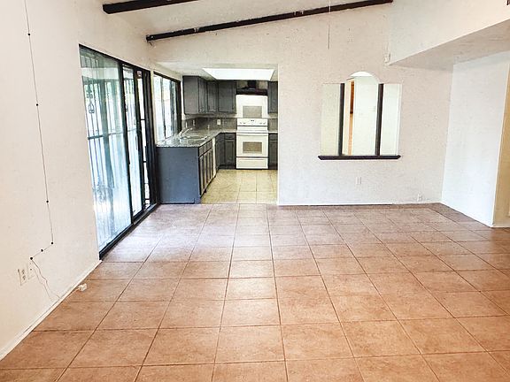 3rd image of 2211 Mustang Springs Dr
