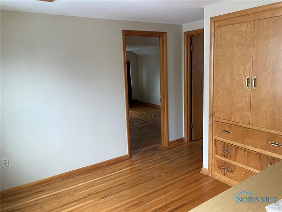 3rd image of 4339 Overland Pkwy