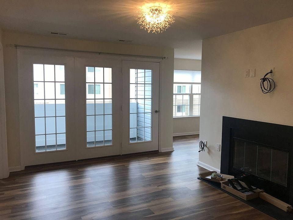 1st image of 6425 Richmond Hwy APT 203