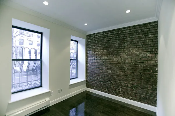 Rented by Voro New York | media 32