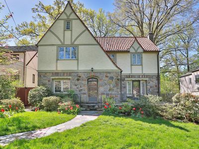 10 Lakeside Dr, New Rochelle, NY, 10801