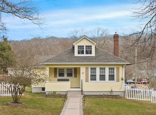 41 Old Colchester Rd, Quaker Hill, CT 06375