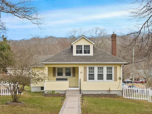 41 Old Colchester Road, Waterford, CT 06375