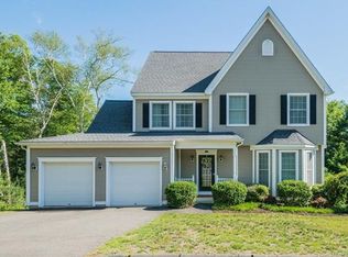 78 Village Ln, Collinsville, CT 06019