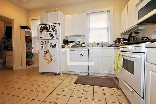 29 Mapleton St Photo 1