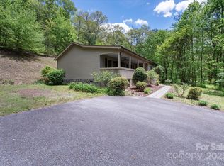 24 Deerfield Ln, Sylva, NC 28779