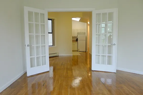 Rented by Compass | media 12