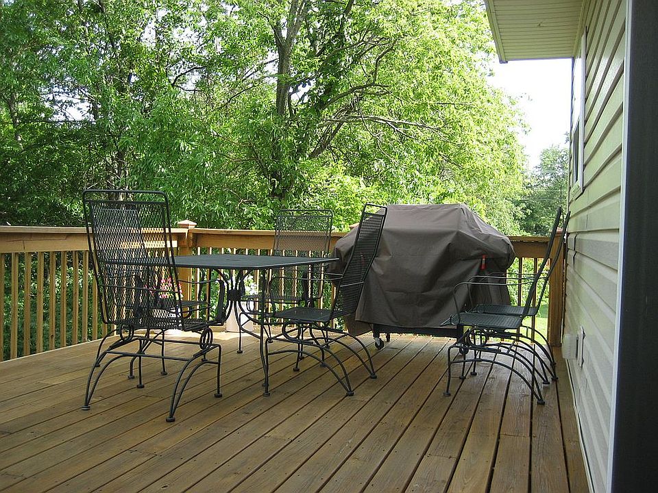 2nd image of 383 Greystone Dr
