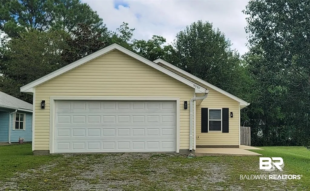 3 bed, 2.0 bath, 1425 sqft, $1,800 — Photo 1