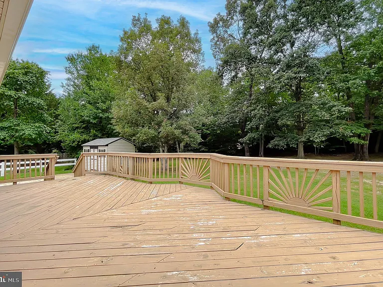109 Morris Dr — Photo 43