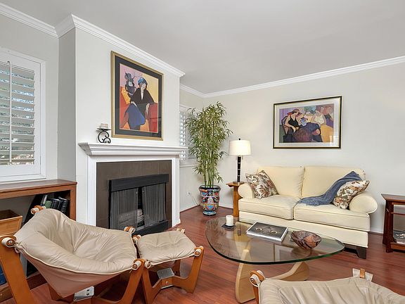 4th image of 497 El Molino Ave #208