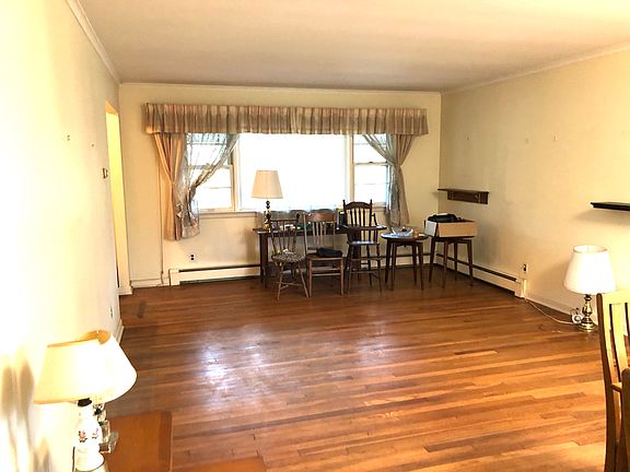 2nd image of 83 Dogwood Dr