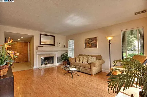 4680 Devonshire Cmn Photo 1