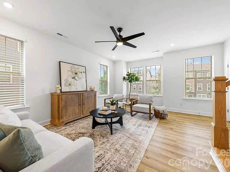 236 Judson Ave — Photo 17