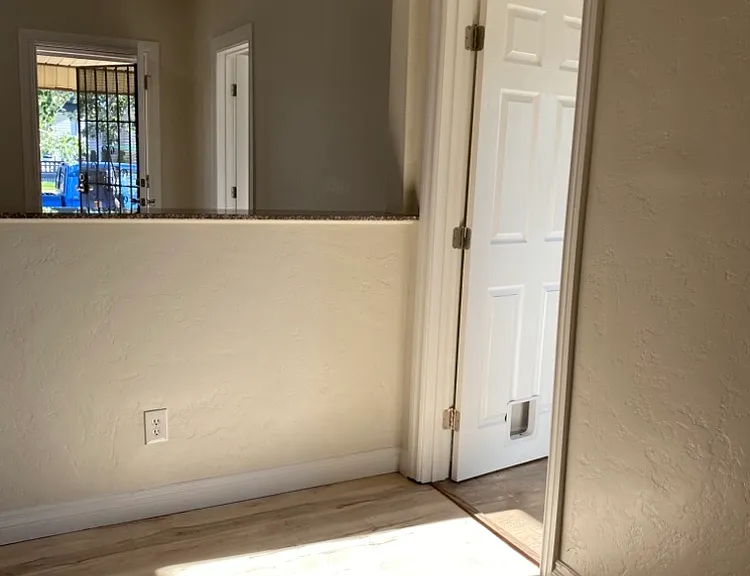 2218 W Broadway Ave #1 — Photo 7