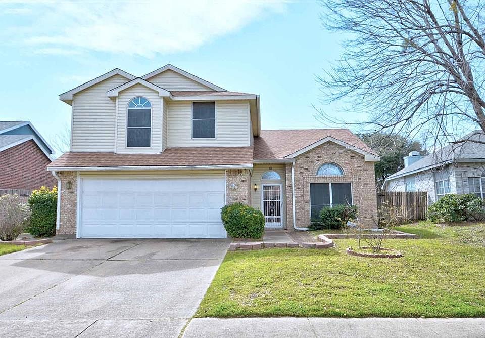 1st image of 2416 Bennington Dr