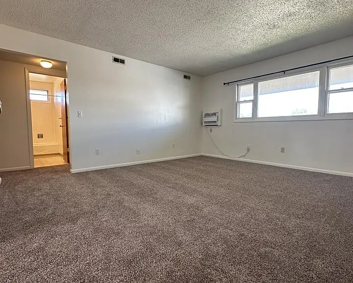 2139 Alderson Ave #1 — Photo 2