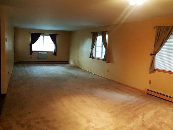 4th image of 66 Brittany Dr