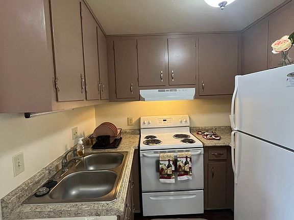 5th image of 1130 10th St APT 302