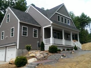 5 Cricket Ridge Dr, Windham, NH 03087