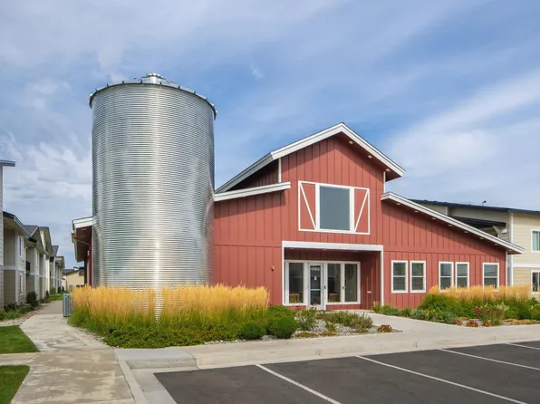 Bluegrass Farms Apartments