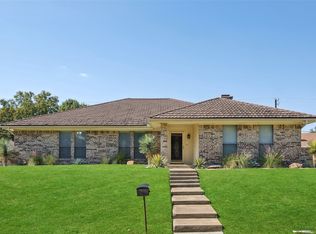 3633 Ridgewood Dr, Grand Prairie, TX 75052