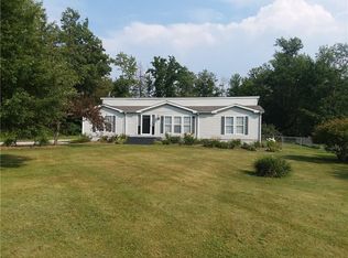 2153 New Rd, Waterford, PA 16441