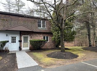 20 Lawrence Rd APT 1, Rowley, MA 01969