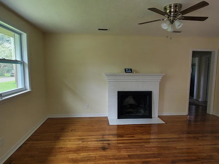 854 Allison St — Photo 18