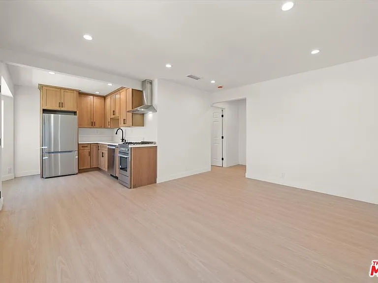 702 Washington Blvd #702 — Photo 4