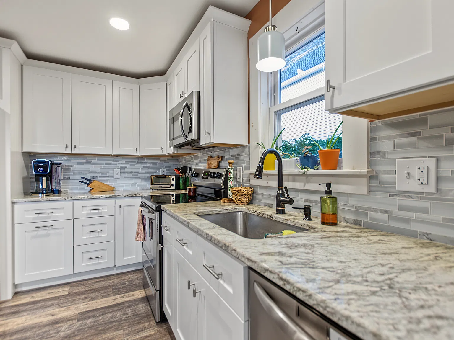 123 Riley Avenue - 1 — Photo 4