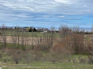 8 Foxview Dr #8, Charlevoix, MI 49720