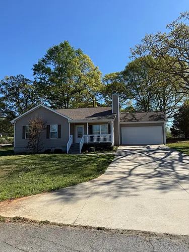 6214 Helen St Photo 1