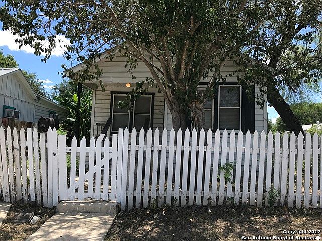 1st image of 2722 Vera Cruz St