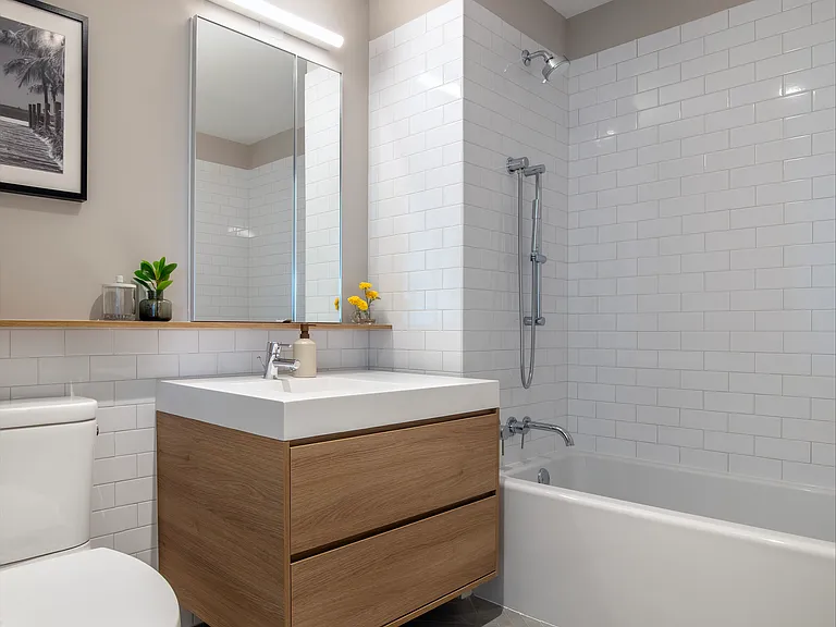 243 W 28th St #N19C — Photo 8