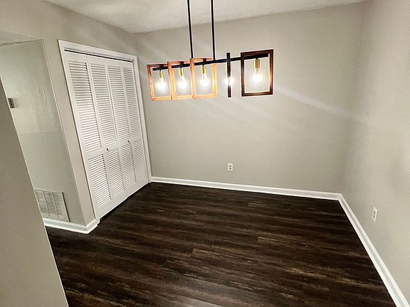 5th image of 2130B Kings Gate Cir SW