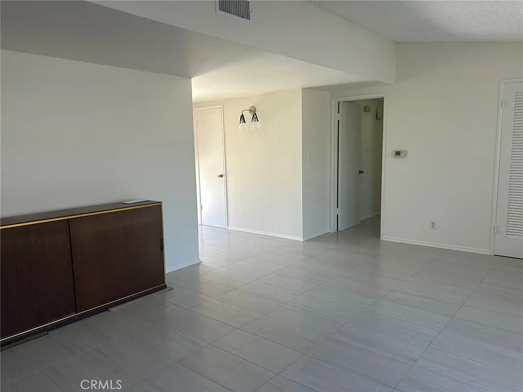 3 bed, 1587 sqft, $4,800 — Photo 4