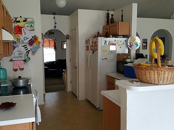 2nd image of 914 Stockport Dr